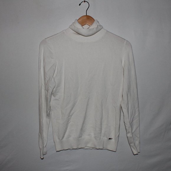 🍋SHIRTS 2/$20🍋 Calvin Klein White Turtle Neck M
